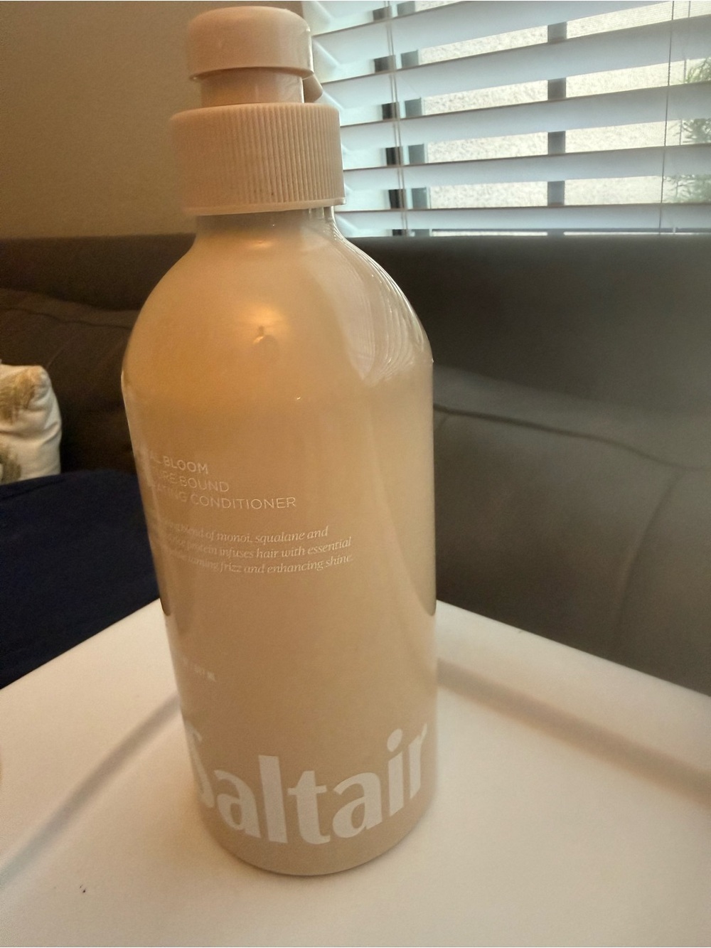 Nourishing Hair Conditioner in Beige - Daily Hydration & Shine